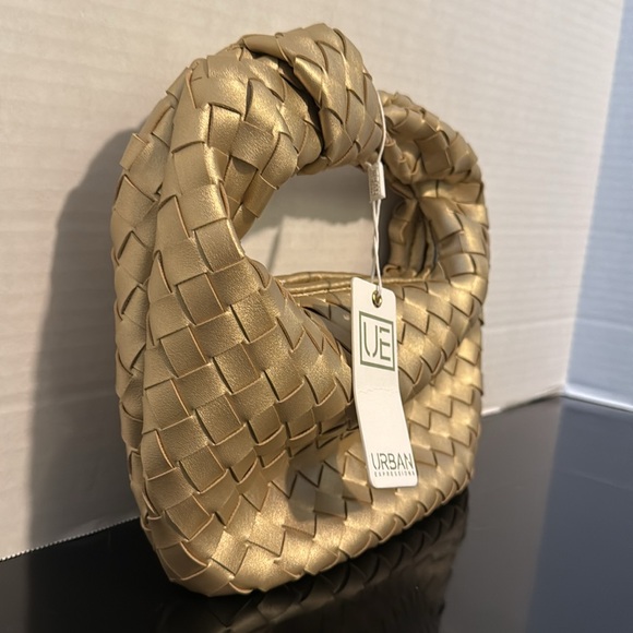 Urban Expressions Gold Tracy Woven Clutch Vegan Material Designer Inspired NWT - Picture 2 of 10